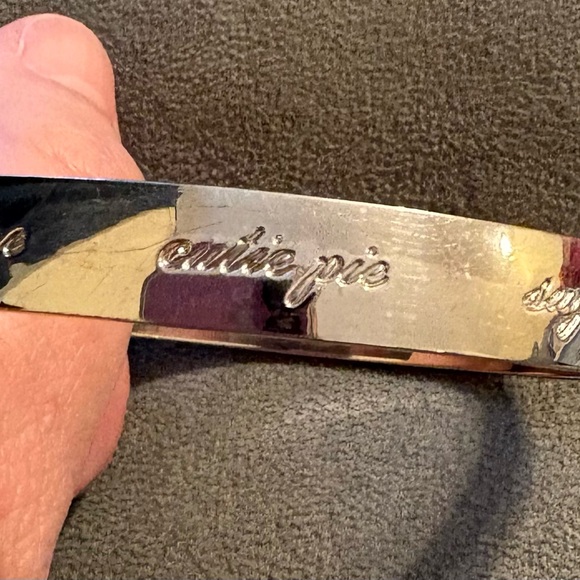 Kate Spade New York ♠️ Endearing Idioms "Be Mine” Silver Tone Bangle Bracelet - Picture 5 of 8